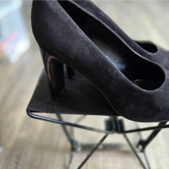 🐢 Calvin Klein Size 11 Suede pumps. Size 11 Classic! - Picture 5 of 10